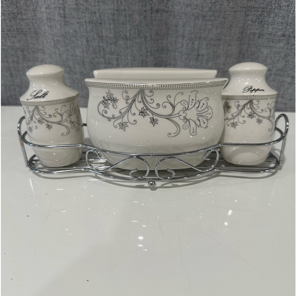 D’lusso design damask 3 piece salt and pepper set.